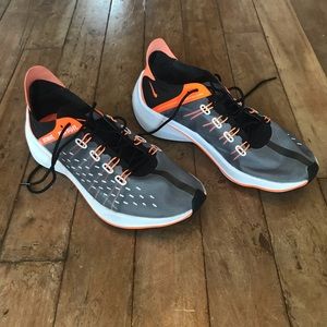 Nike EXP-X14 zoom size 10 running shoes